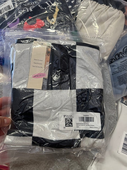 Amazon FC Discount Bundle | Assorted Apparel | 25 Pcs #BD-25